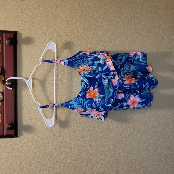 Tropical Escape Swimsuit Top - Picture 1 of 6
